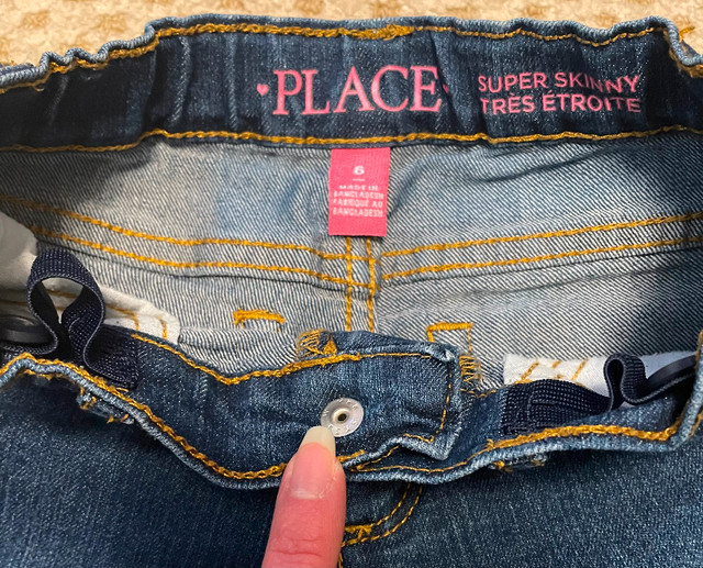 Girls Size 6 Jeans in Kids & Youth in Saskatoon - Image 3