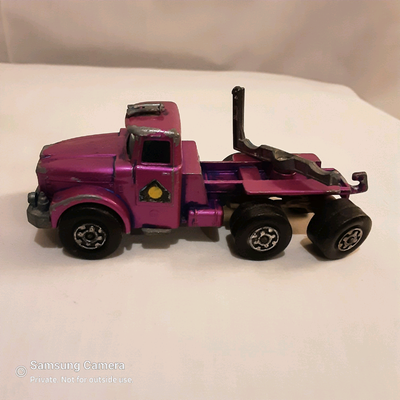 Lesney Products & Co, made in England. Measures approx. 4.5"l x 2"w x 1.5"h. Pole truck, log truck,...