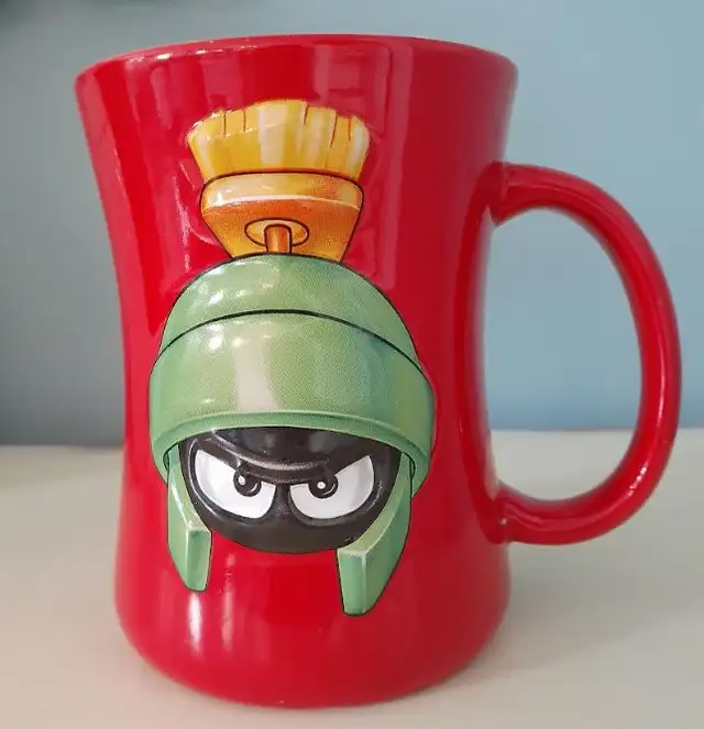 Marvin the Martian red embossed 3D coffee mug cup Warner Looney in Arts & Collectibles in Markham / York Region - Image 2