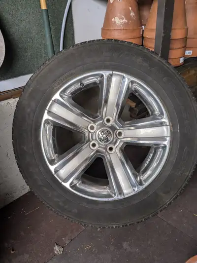 P275/60R/20 114S Dodge Ram 1500 5 bolt