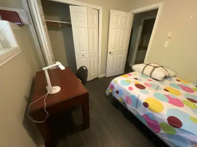 Looking for a quiet, comfortable, and conveniently located room? This cozy space in Gordon Head is p...