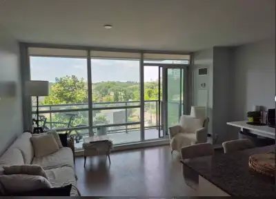 Humber Bay 1 bed 1 bath condo. Gym + garage parking included