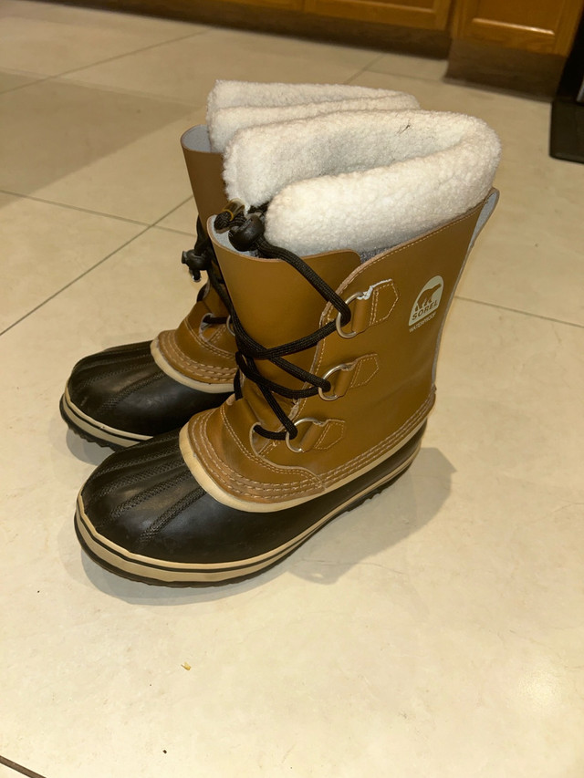 US Size 5 Women’s Sorel Joan of Arctic Genuine Leather Boots in Women's - Shoes in Oshawa / Durham Region - Image 2