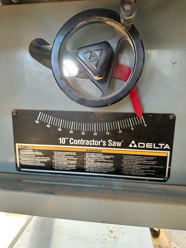 10” Delta deluxe contractor saw in Power Tools in Hamilton - Image 6