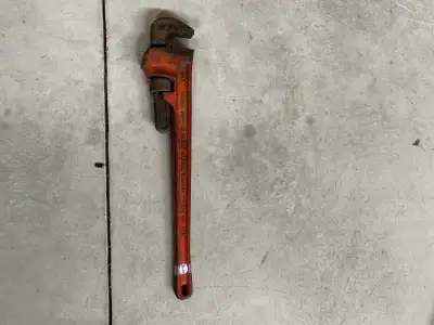 24 Inch Toledo Pipe wrench