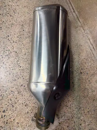 ZX10R factory exhaust Brand new