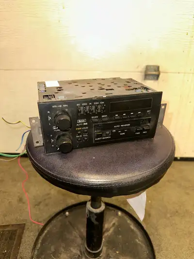 Working stereo great for a restoration camaro Price negotiable, hmu.
