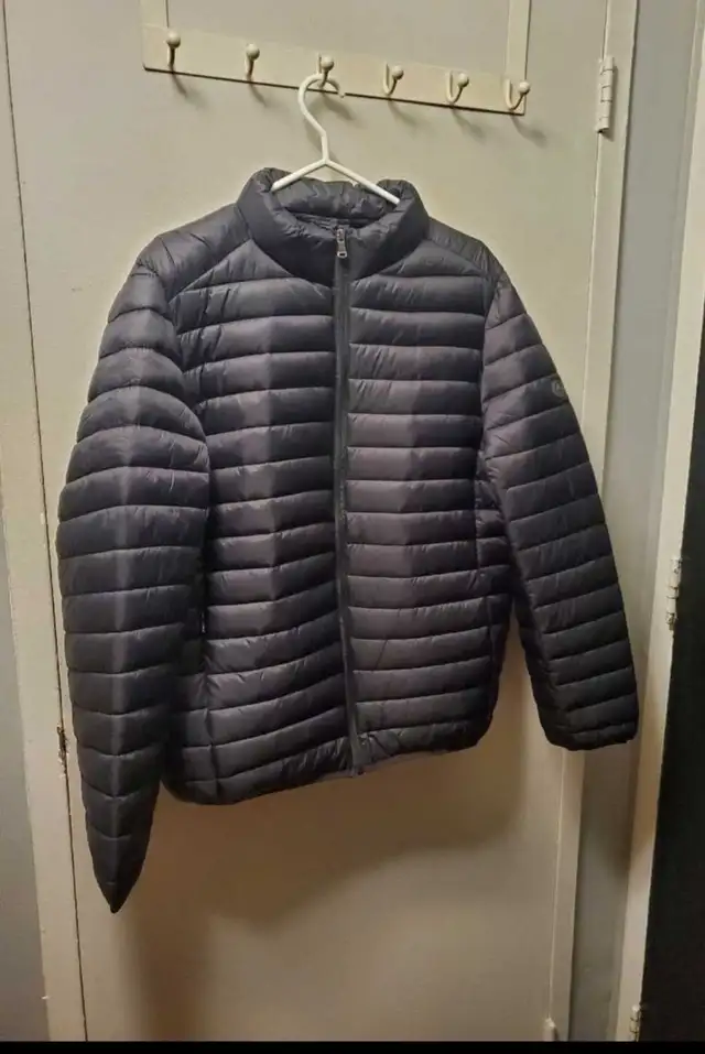 Men's Puffer Black Jacket New Size XL in Men's in Mississauga / Peel Region - Image 2