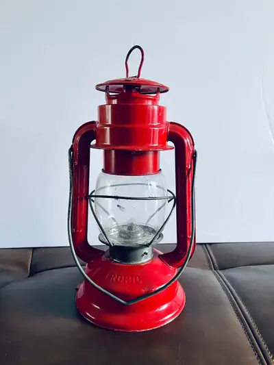 Vintage Chalwyn Tropic 10” Red Lantern
