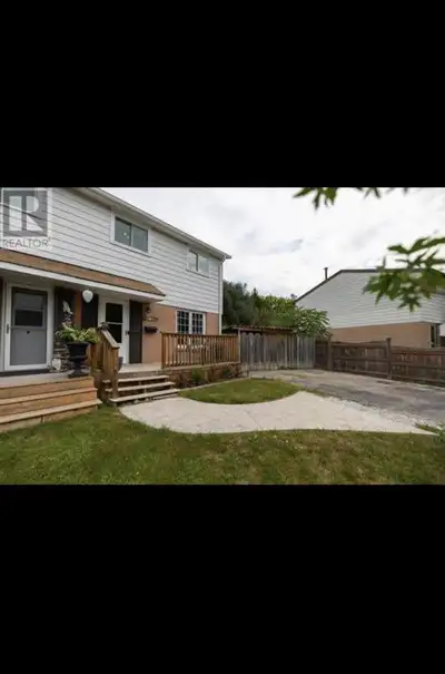 Private and sharing room available immediately near Lambton college. All utilities included in rent....