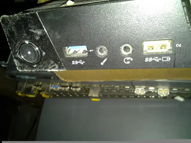 Lenovo M93P SFF Core i5-4570 8GB RAM 128GB SSD OR 500G MAGNETIC in Desktop Computers in City of Montréal - Image 3