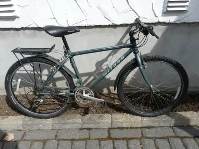 Deux vélos de Montagne Myata Élevation 500 - 21 vitesses - 500.00 $ pour les deux. Négociable.