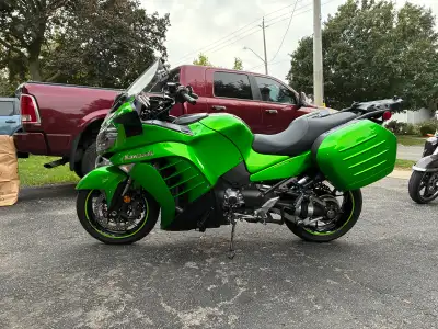 I have for sale a 2015 Kawasaki 1400 with ABS, traction control, heated grips and a power windshield...