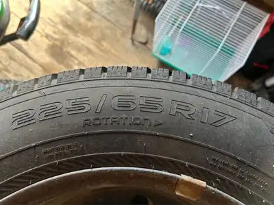 Suitable for 2019 Dodge Caravan Includes 1x spare with rim 4x Dodge hubcaps Used less than 1 season