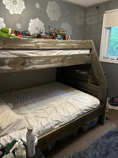Bunker Bed from Brick with mattress 