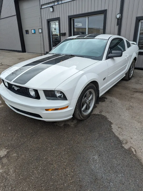 2005 Ford Mustang GT only 54000km