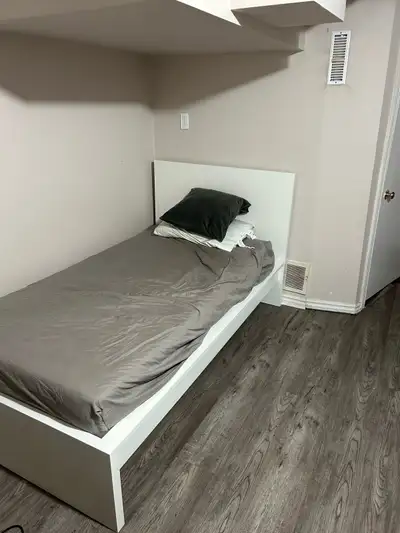 PRIVATE ROOM FOR RENT FOR 1 GIRL Spacious furnished basement room with 2 windows for FEMALE students...