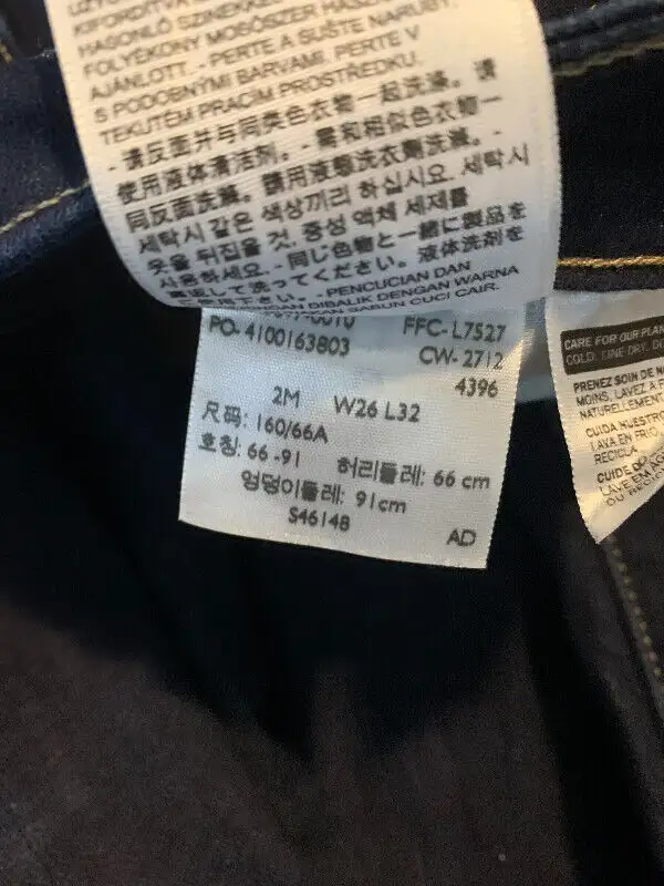 Levi’s jeans women’s (dark and light pair) in Women's - Bottoms in Ottawa - Image 9