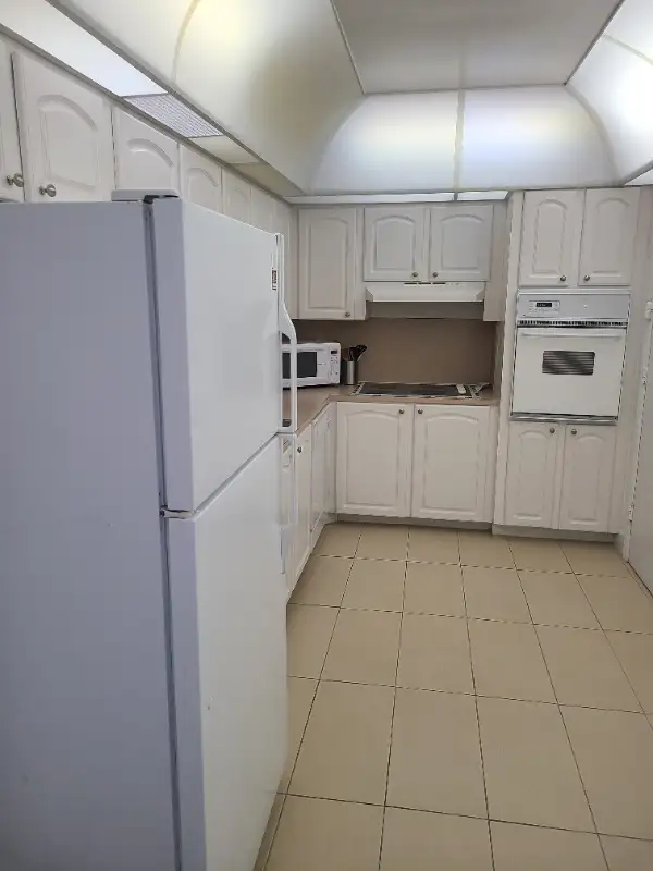 Hollywood/Hallandale in Florida in Canada - Image 11