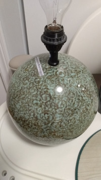 *Special Deal* Beautiful Bowling Table Lamp
