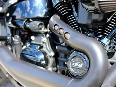 2018 Harley Davidson Sport Glide for sale. Unique bike with 128ci Screaming Eagle motor providing th...