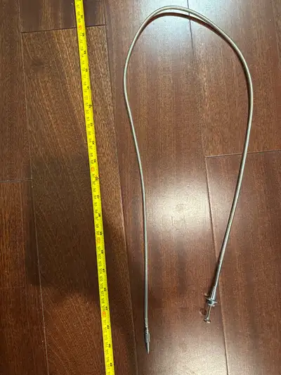 I'm selling a speedometer cable that is in used condition. This speedometer cable is designed to con...