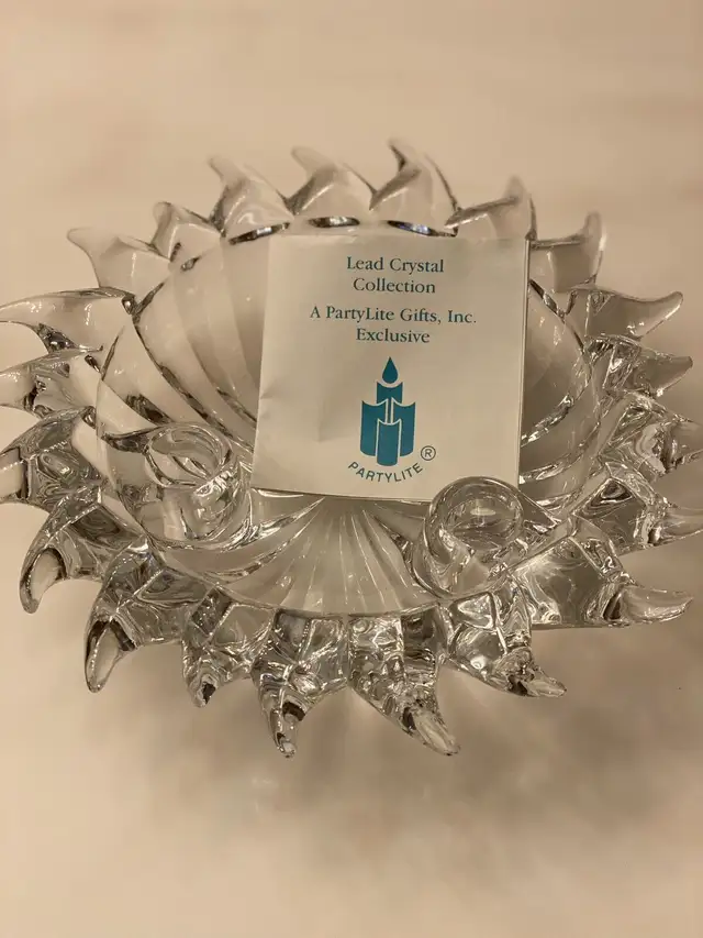 Partylite ~ Aurora Candle Holder ~ 24% lead crystal in Home Décor & Accents in Red Deer - Image 9