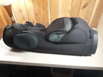 Golf Bag in Excellent Shape, View more