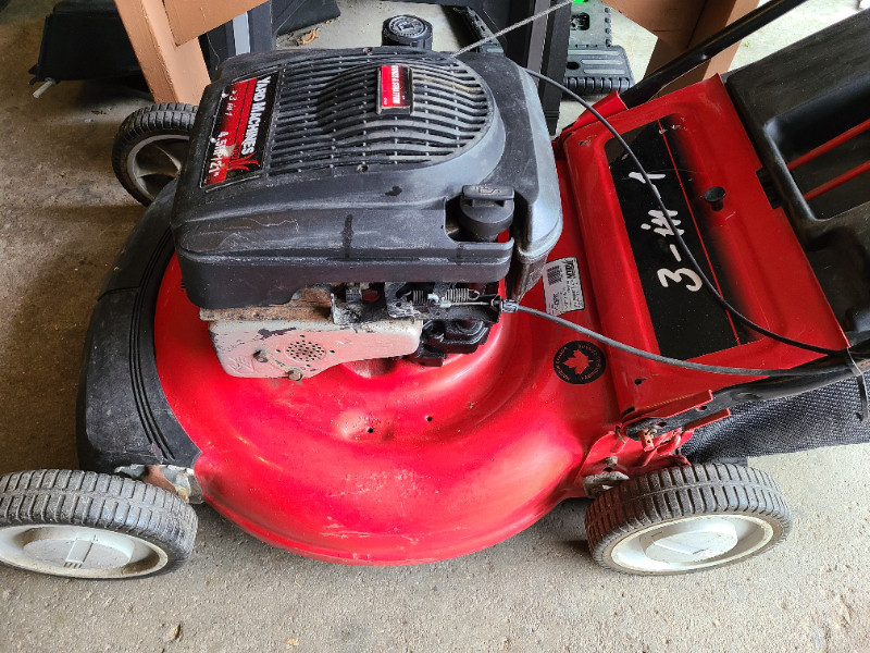 Yard machines / MTD 21 inch self propelled lawn mower 300 obo