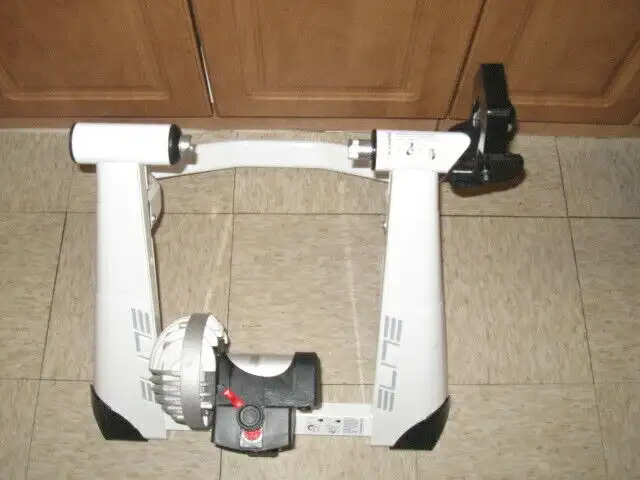 Elite Crono Magnetic Drive Bike Trainer Made In Italy in Clothing, Shoes & Accessories in Ottawa - Image 8