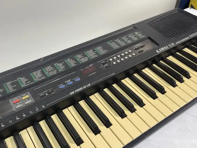 Kawai X30 Keyboard in Pianos & Keyboards in City of Montréal - Image 3