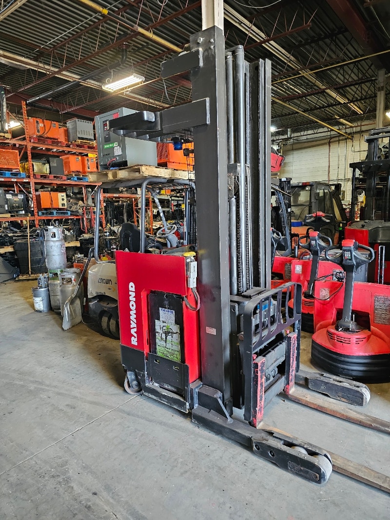 Raymond reach truck forklift Heavy Equipment Mississauga / Peel