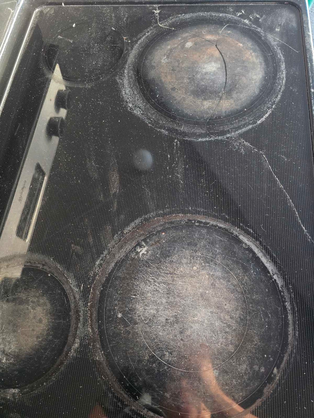 Whirlpool Stove in Stoves, Ovens & Ranges in Markham / York Region - Image 4