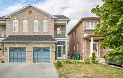 **Spacious 4-Bedroom Semi-Detached Home for Lease in Prime Heartland Location, Mississauga** Welcome...