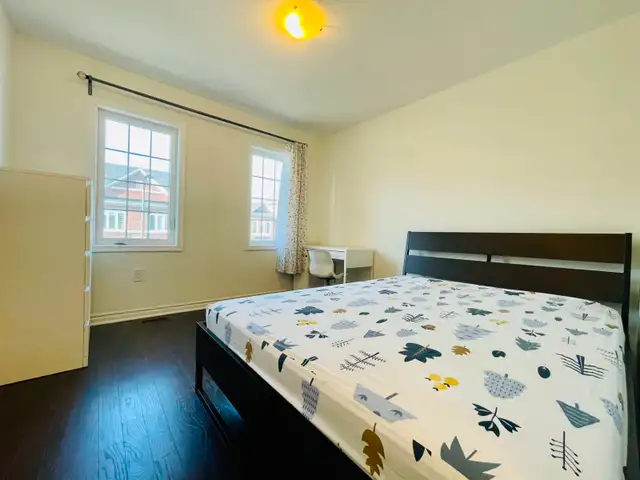 Richmond Hill One Bedroom for Lease $850