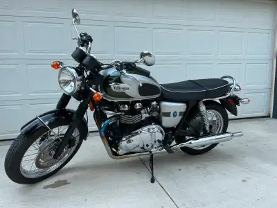 Limited Edition 802 of 1000 worldwide Fresh safety ( new rear disc brake pads replaced) Brand new ba...
