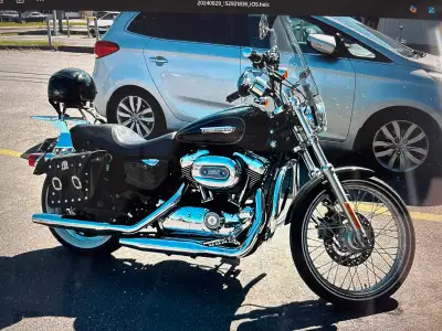 Très belle Harley Davidson sportster 1200 cc 2008 44000,kilo pneu avant arrières neuf ainsi que les...