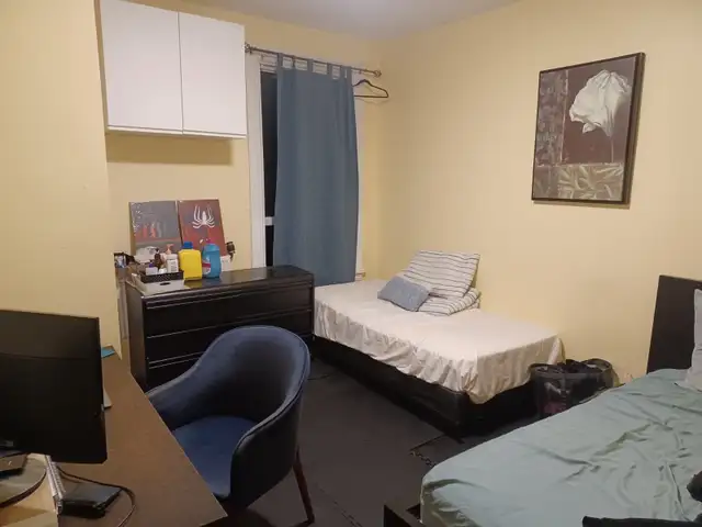 Private Room for Rent - (Single Occupancy)372 College St. W