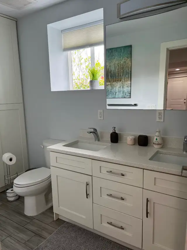 Beautiful and Bright Fully Furnished 2 Bedroom in Long Term Rentals in Vancouver - Image 10