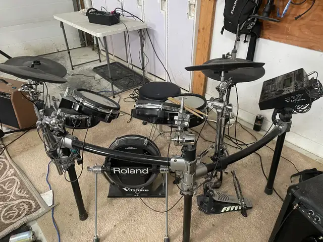 Roland TD-12 V-drumset in Drums & Percussion in Red Deer - Image 3