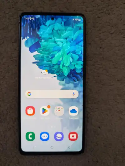 Hello.Clouad Navy Samsung GalaxyS20FE,128GB, RAM 8GB, Perfect Condition. Unlocked. There are no scra...