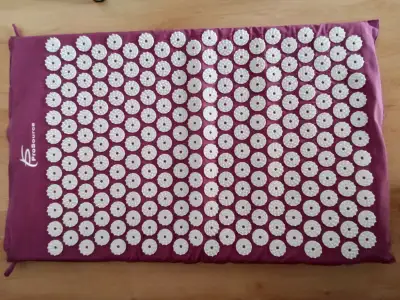 ProSource Acupressure Mat - Purple Like New Excellent for helping you to relax before bed Asking $10...