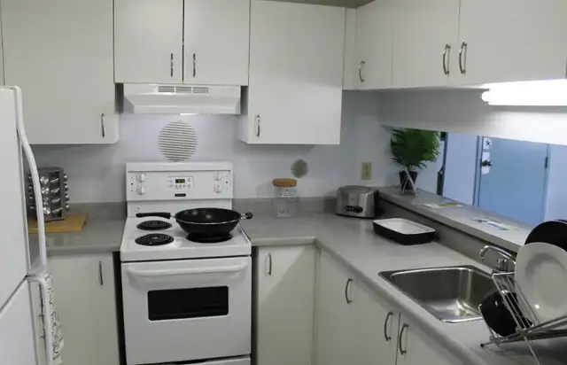 Severn Court Student Residence (Fleming, Trent, Seneca Aviation) in Long Term Rentals in Peterborough - Image 9