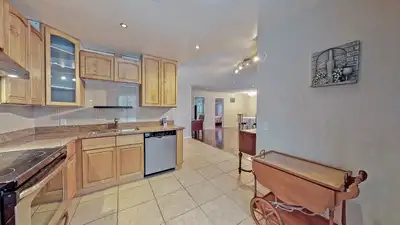 Bayview & Major Mackenzie Private Rooms for rent, View more