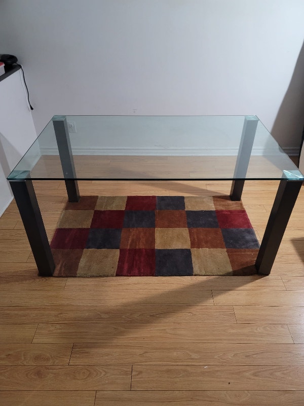 Table à manger/ Dining table Dining Tables & Sets Ottawa Kijiji