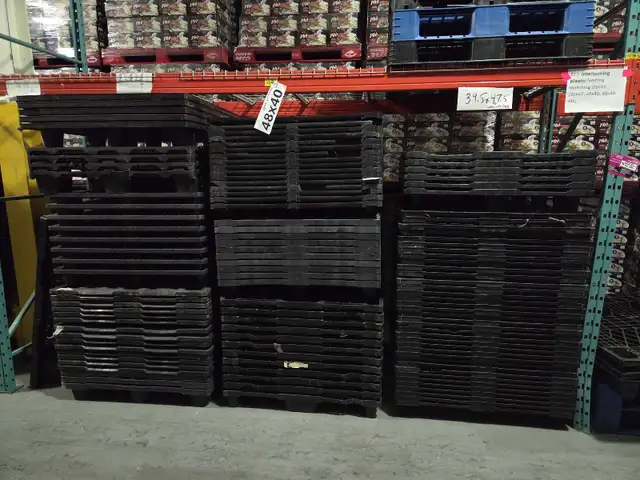 Plastic pallets for sale IN STOCK updated pics TODAY ready now in Other in Mississauga / Peel Region - Image 8