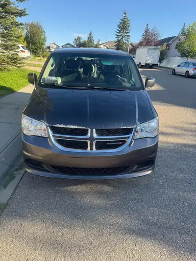 2016 DODGE GRAND CARAVAN FOR SALE NO ACCIDENTS ACTIVE STATUS HAIL DAMAGE IS THERE AND ALREADY CLAIME...