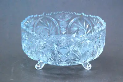 Heavy Pinwheel Cut Crystal Serving / Fruit Bowl,  tripod legs, View more