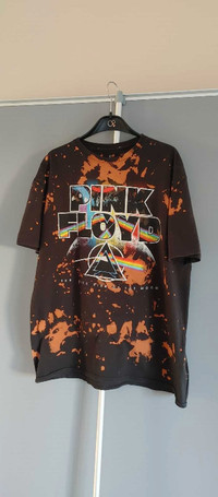 Pink Floyd T-shirt.