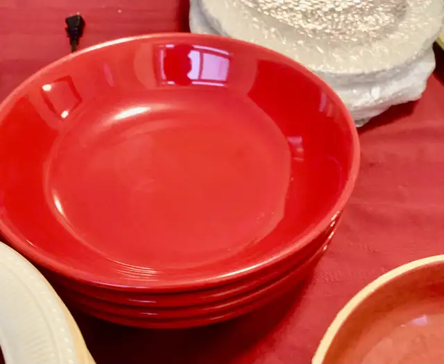 ExcellentPier  One Maribeth Dinner plates set,  Coffee maker. in Kitchen & Dining Wares in Markham / York Region - Image 8